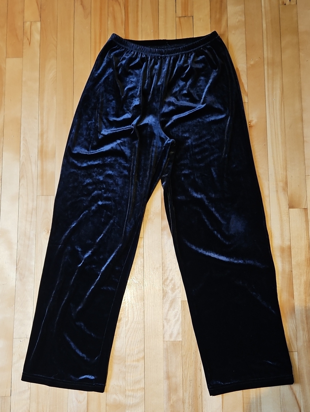 Vintage Women's Wide Leg Velvet Pants - Black